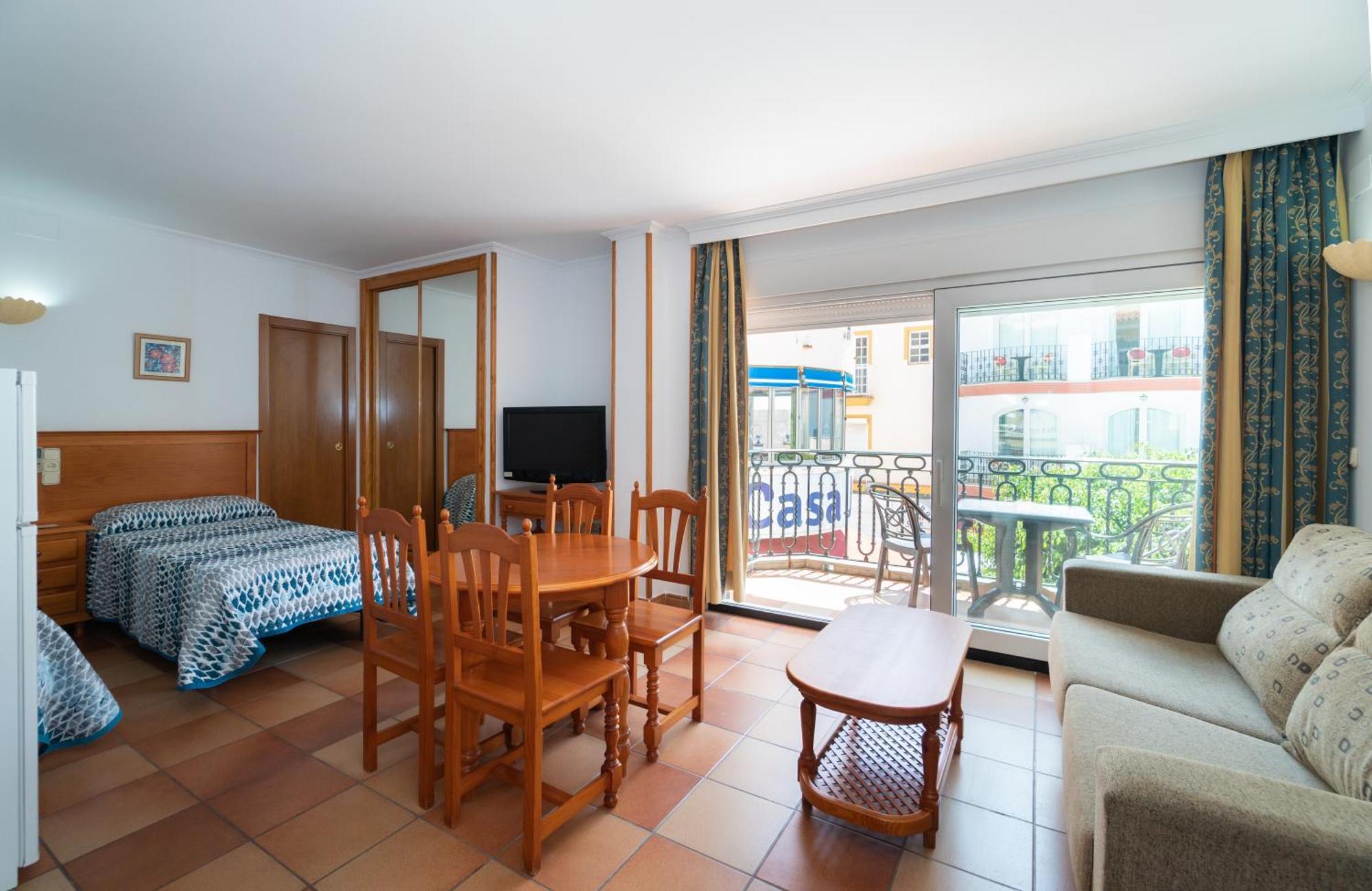 Apartamentos Leonor Carihuela Торремолинос Экстерьер фото